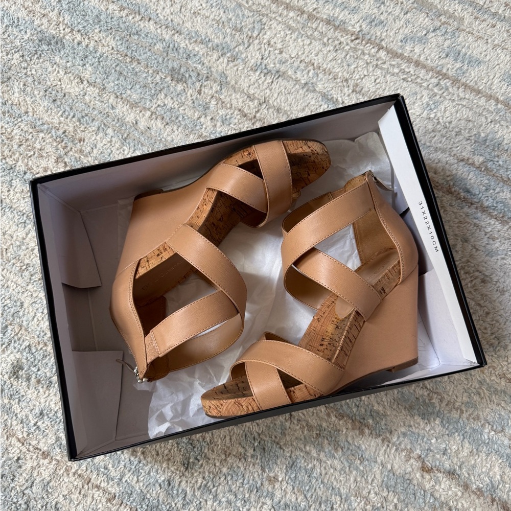 bcbgeneration • wedges (barbette)